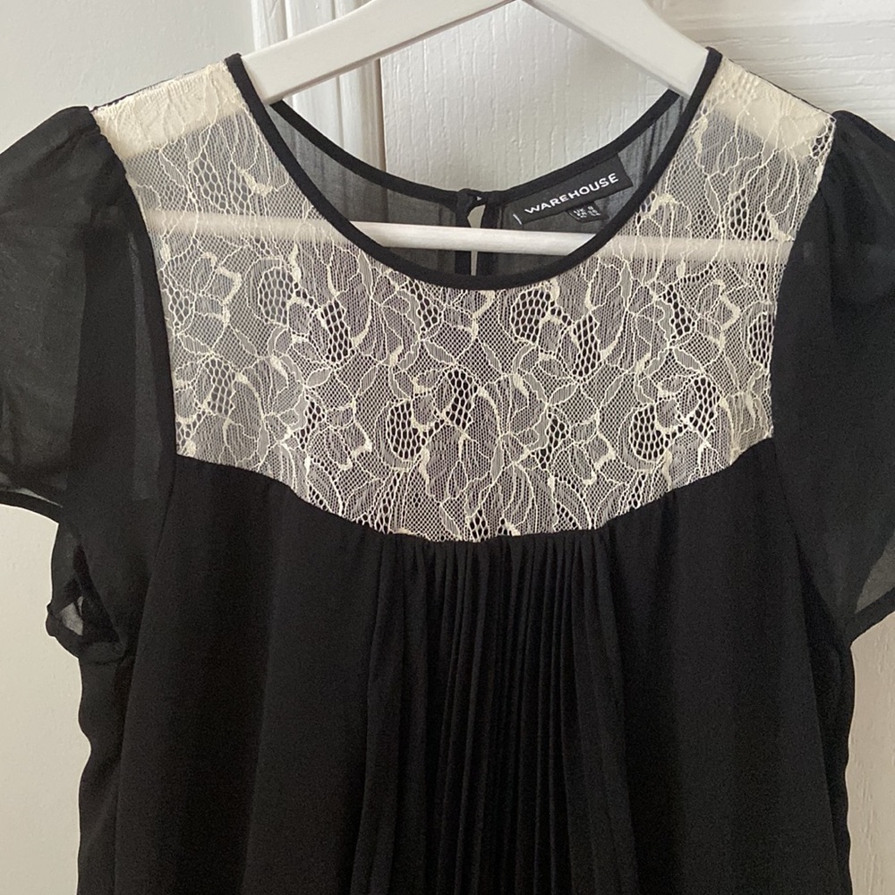 Comfortable Flowing Dress - Picture 2 of 5